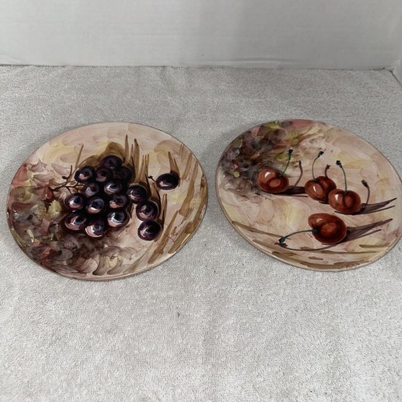 Lot/Set of 2 VTG Peasant Village Italian Pottery Hand Painted Cherries & Grapes - Picture 2 of 11